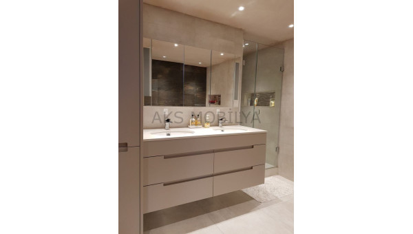 Banyo Dolabı 010